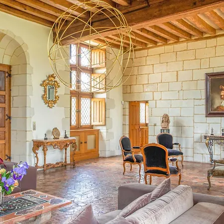 Stunning In Fontaine Guerin بيت للعطل Les Bois-d'Anjou