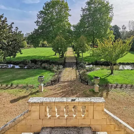 بيت للعطل Stunning In Fontaine Guerin *